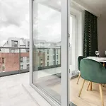 Short 아파트 *