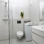 Short Apartment