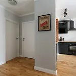 아파트 Short