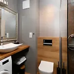 Short Apartment