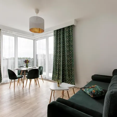 Apartment Short