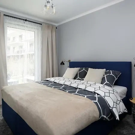 Apartment Short *