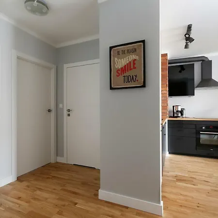 Apartment Short
