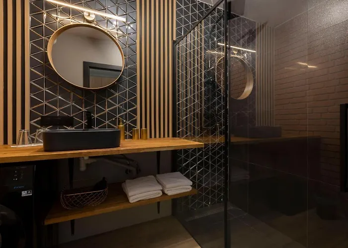 アパート Short *